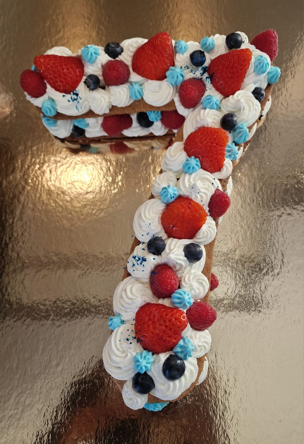 Number cake aux fruits rouges